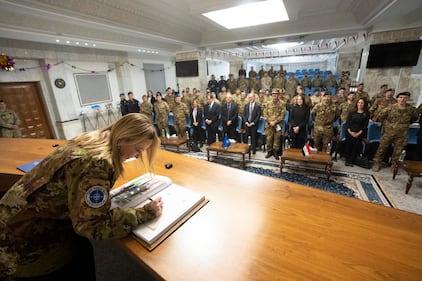 Giorgia Meloni in visita al contingente italiano in Iraq 7