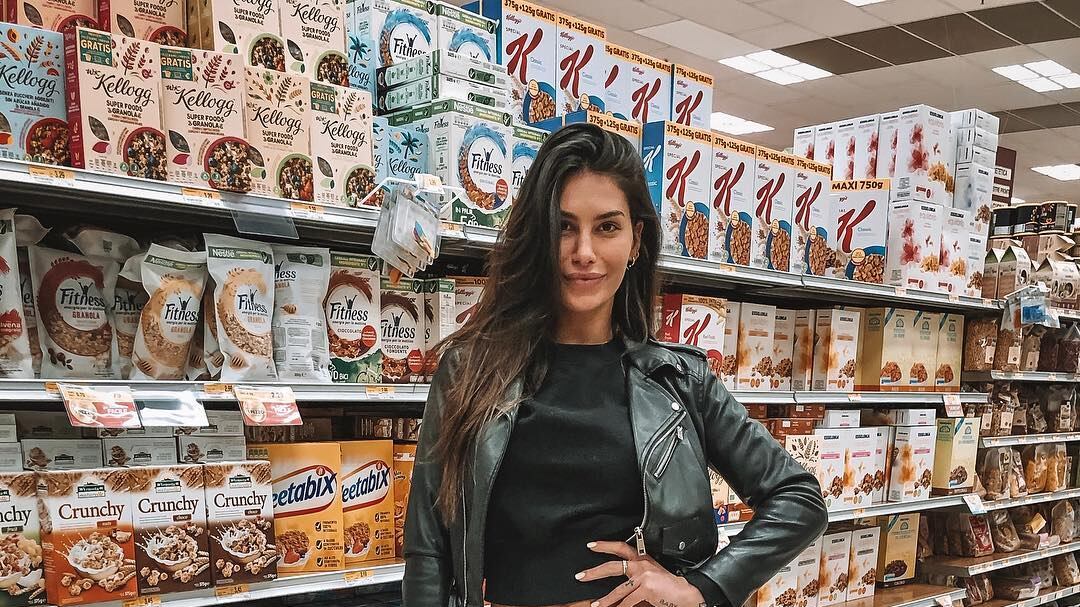 Ludovica Valli, pesanti insulti su Instagram: l’ex tronista risponde a tono