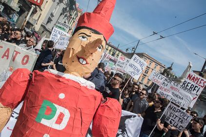 "Napoli sfiducia Renzi" 7