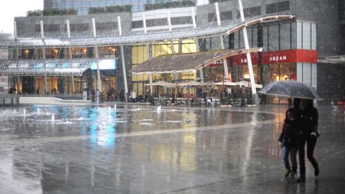 Su Milano è scesa la prima neve 11