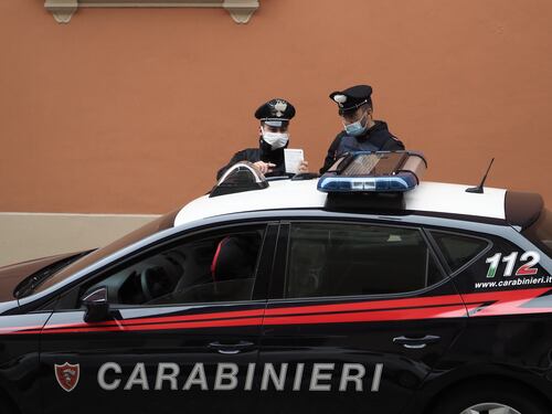 Rissa a colpi di ascia e dita mangiate: esplode la violenza dei migranti