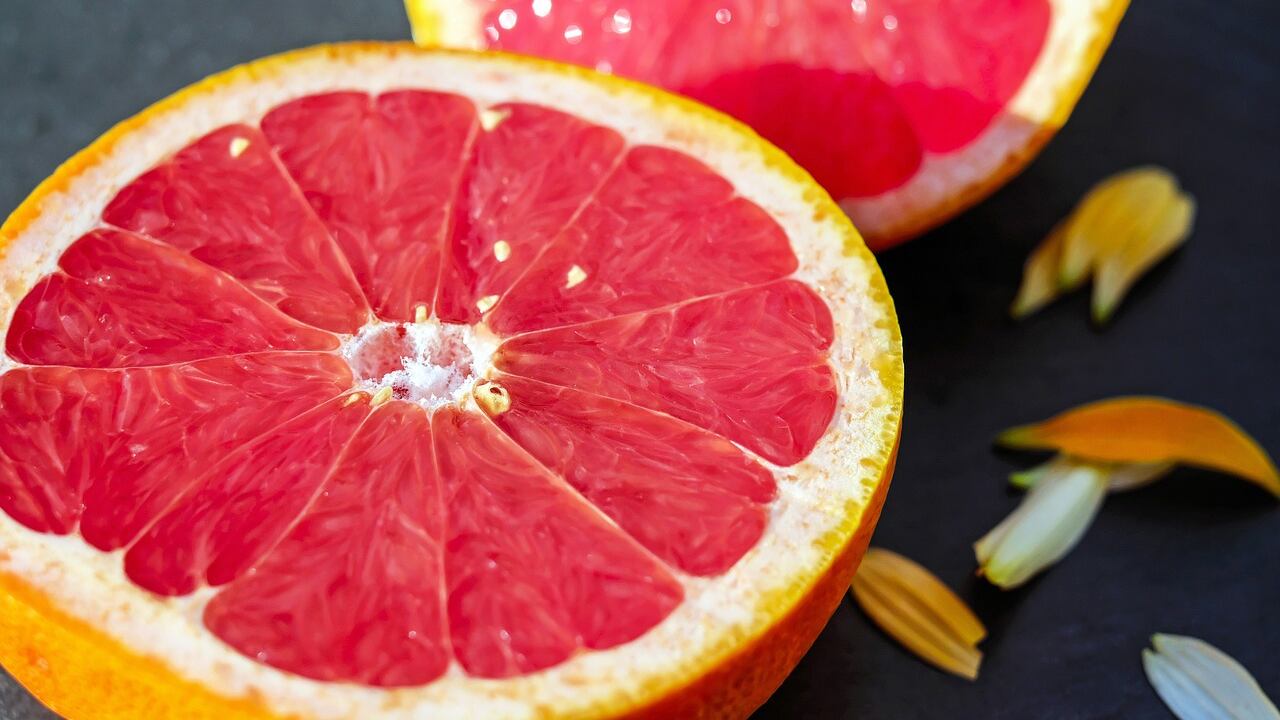 Pompelmo, tutte le proprietà e i benefici di questo agrume