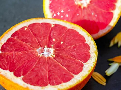 Pompelmo, tutte le proprietà e i benefici di questo agrume