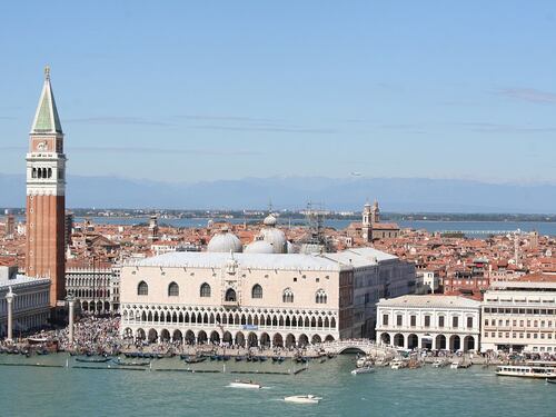 Venezia, scoperta a San Marco: trovati due scheletri millenari