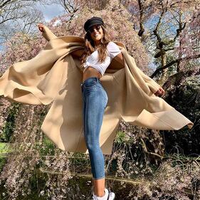 Lady Trapp spopola sui social: gli scatti sexy di Izabel Goulart 2
