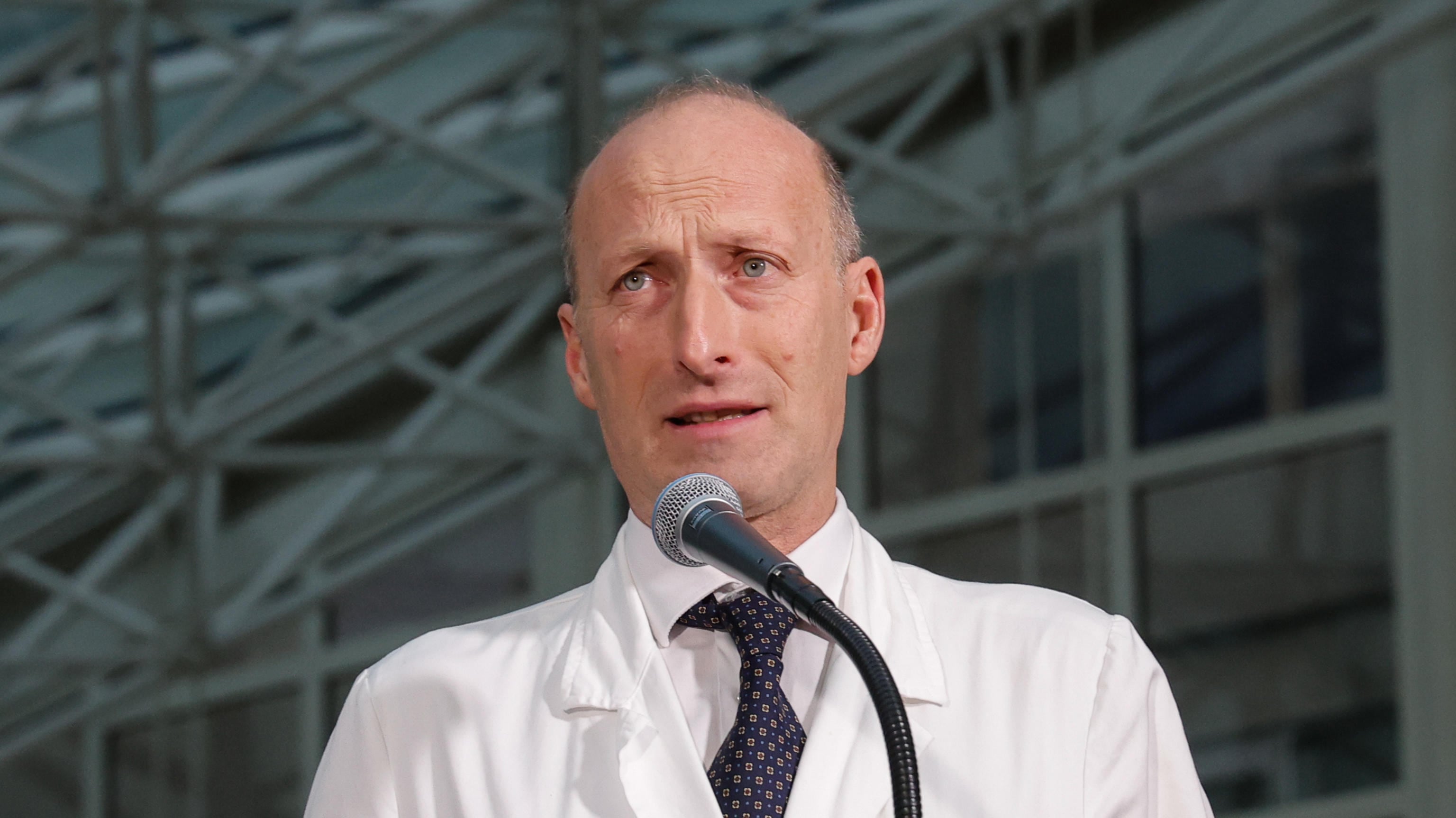"Ora due mesi di riposo e di fisioterapia"