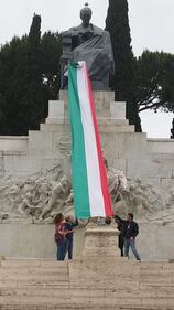 "Io voto italiano". La campagna di Fratelli d'Italia 7