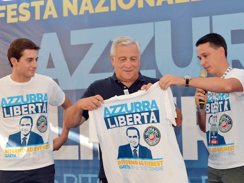 Fi apre le liste agli esterni. "Ora sulle nostre gambe"