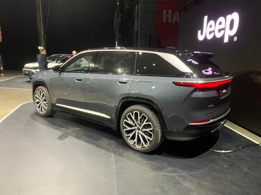 Jeep Wagoneer S, guarda la gallery 1