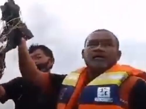 Indonesia, incidente aereo: Boeing con 62 persone caduto in mare