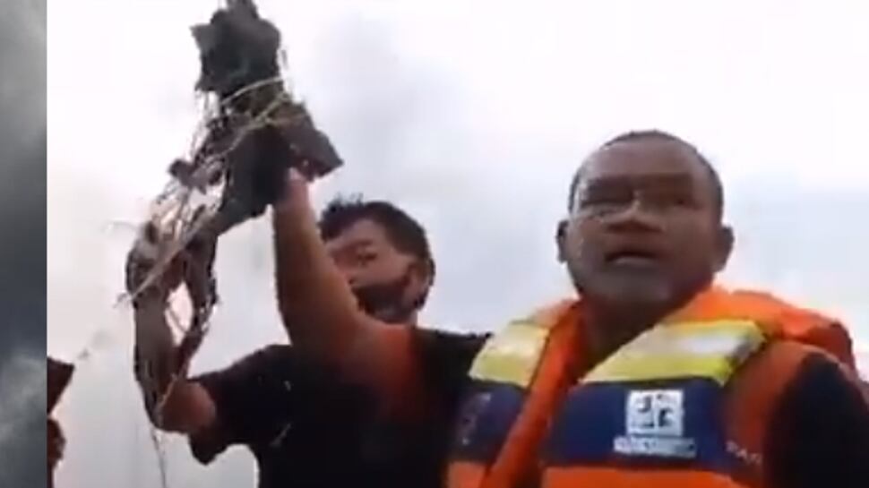 Indonesia, incidente aereo: Boeing con 62 persone caduto in mare