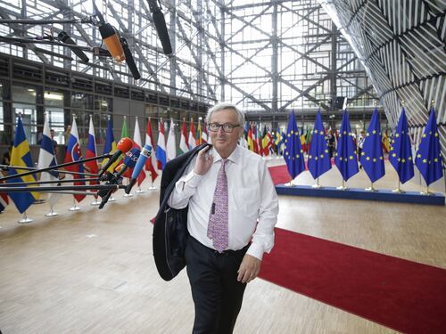 Brexit, Juncker risponde alla May: "Offerta non è sufficiente"