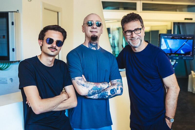 Fabio Rovazzi: torna con il tormentone estivo, ecco le immagini dal backstage pieno di vip 3
