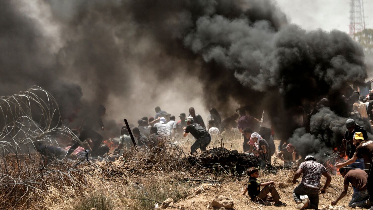 Gaza, spari contro soldati. Israele risponde con i carri armati