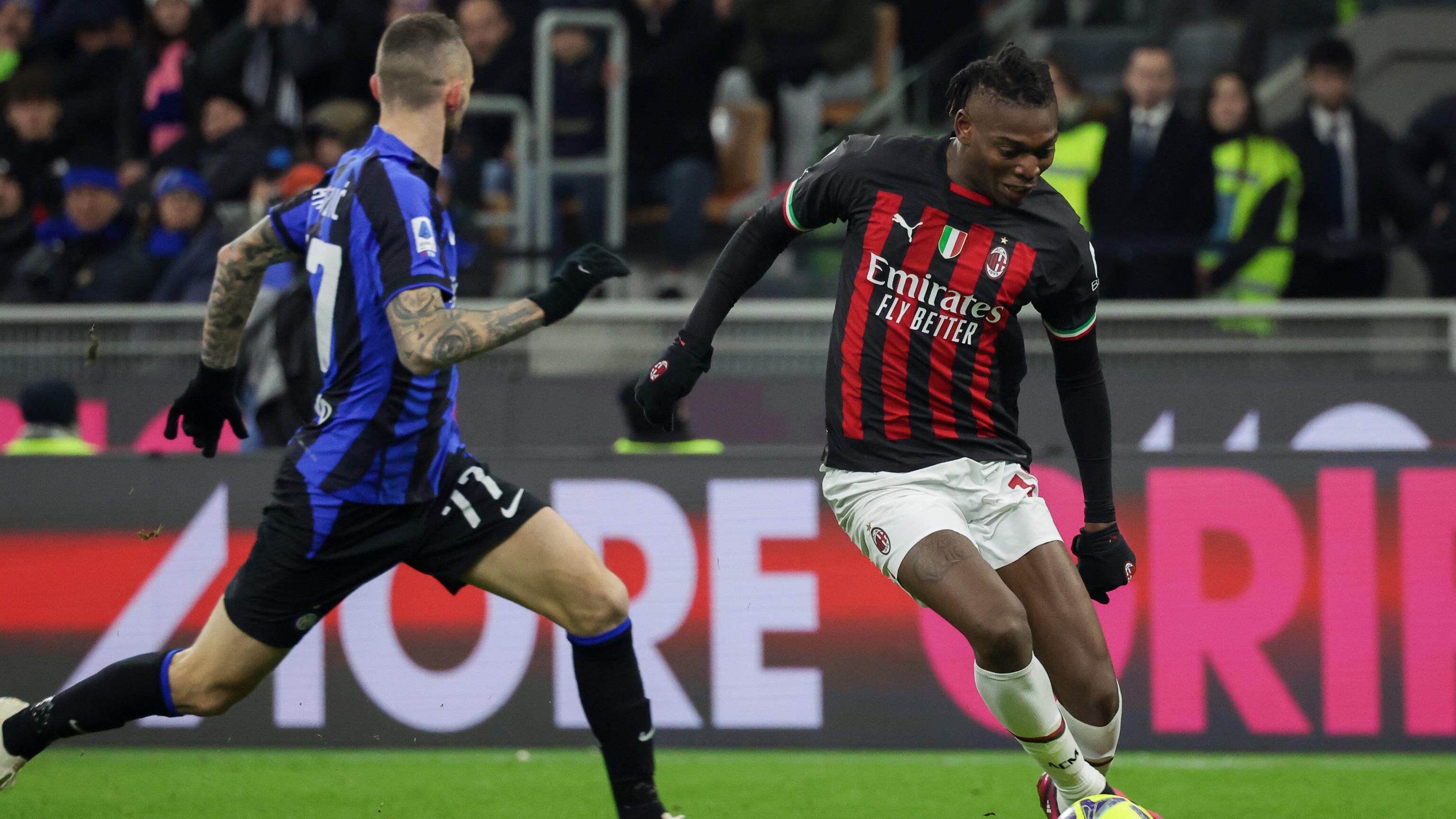 Inzaghi sceglie Dzeko, Pioli ritrova Leao: le formazioni ufficiali di Inter-Milan