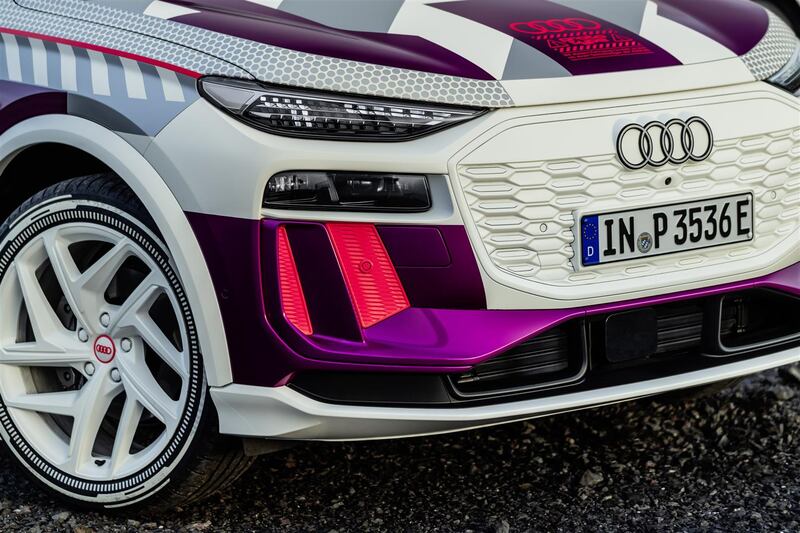 Audi Q6 e-tron, guarda le foto del prototipo 6