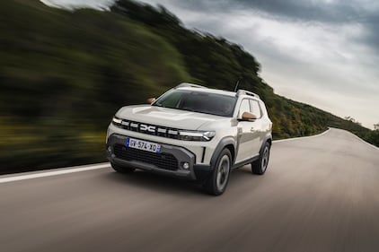 Dacia Duster 2024: guarda la gallery del nuovo SUV, anche ibrido o GPL 2