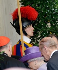 Elisabetta II e Papa Francesco 4
