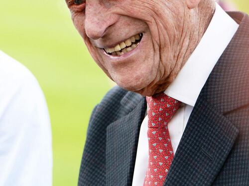 Il principe Filippo furioso: "Harry e Meghan turbano la regina"