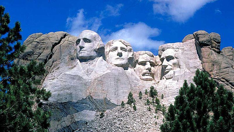 Trump punta ad aggiungere il suo volto a quelli scolpiti sul monte Rushmore