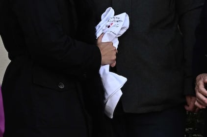 Genova si stringe attorno al dolore dei familiari di Emanuele Galeppini:le esequie della giovane vittima del rogo di Capodanno 9