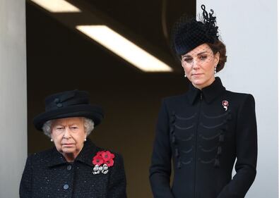 La Regina Elisabetta II, Camilla Parker Bowles e Kate Middleton al Remembrance Day: foto 6