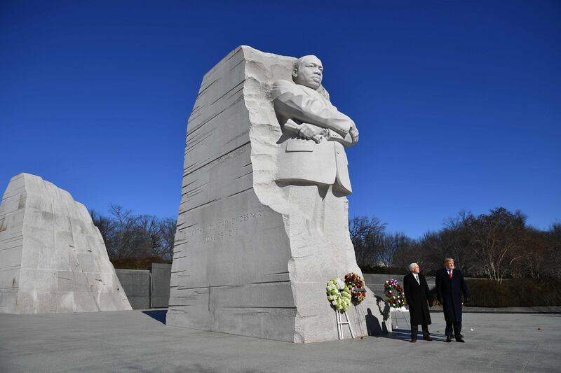 Trump visita il memoriale di Martin Luther King 6