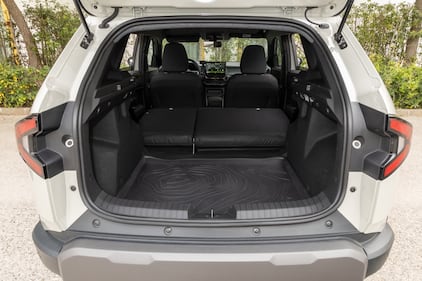 Dacia Duster 2024: guarda la gallery del nuovo SUV, anche ibrido o GPL 17