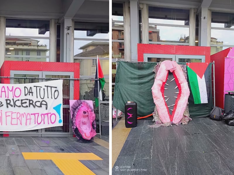 I ragazzi di destra protestano contro l’occupazione dell’Università di Torino, ma vengono zittiti dai docenti