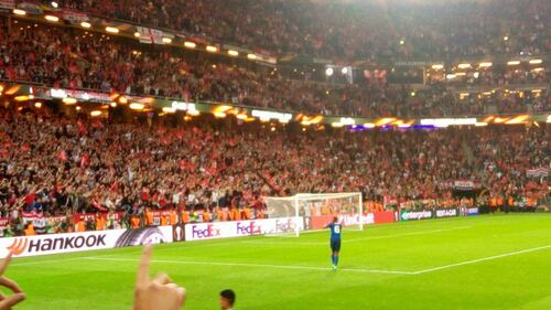 Europa League, i due italiani imbucati alla finale nell'area Vip 12