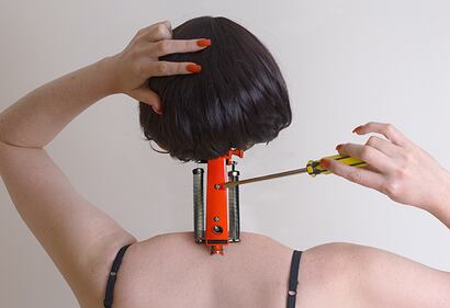 Quanto soffrono le donne: le foto-denuncia di Jessica Ledwich 6