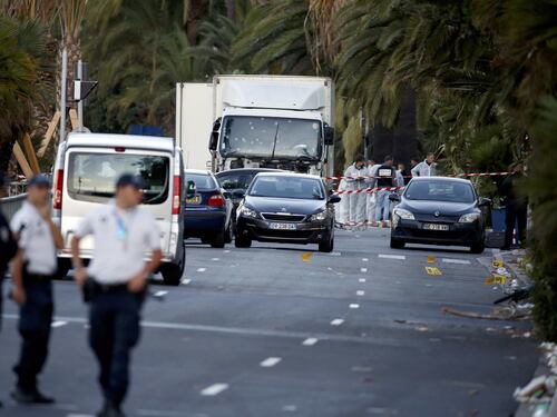 Nizza, tutti i dettagli sul tir usato per uccidere