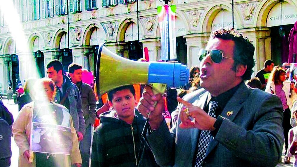 Ancora botte per Sherif, l'egiziano cristiano