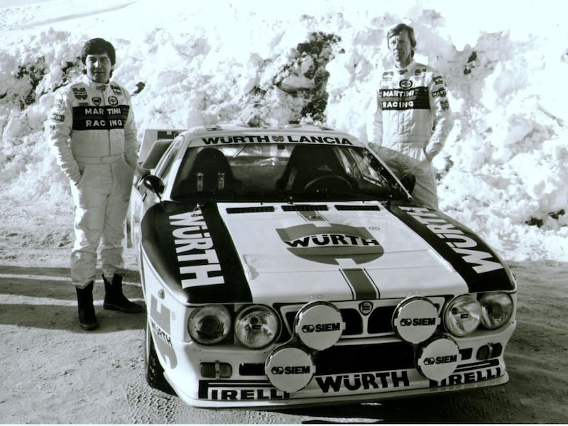 Walter Röhrl (destra) e Christian Geistdörfer (sinistra) con la 037