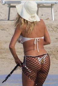 Grande Fratello Vip, doccia hot per Valeria Marini 49