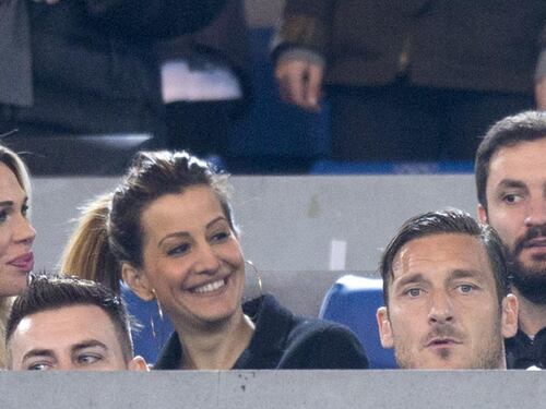 Ilary Blasi: con Francesco Totti allo stadio, uniti prima del parto