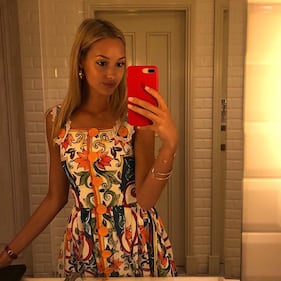 Viky Varga manda in tilt i suoi follower: gli scatti hot di Lady Pellè 10