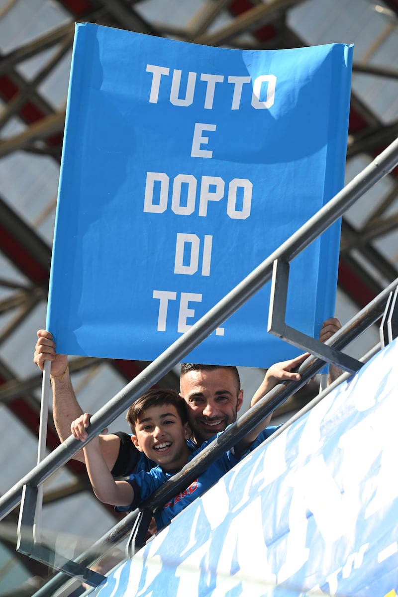 Il Napoli fa festa al Maradona: le immagini della partita con la Fiorentina 3