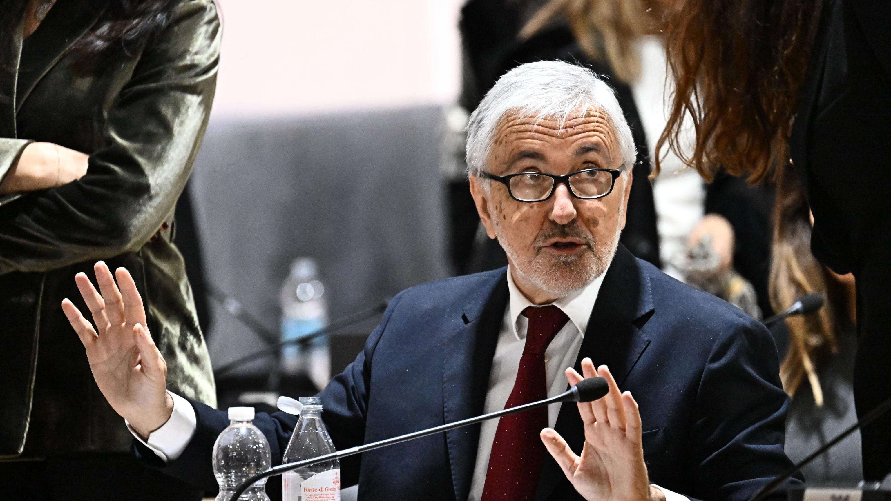 L'assurda odissea di Castellucci in carcere