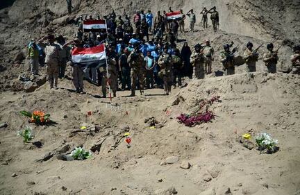 Iraq, trovate 10 fosse comuni con 1700 soldati iracheni 5