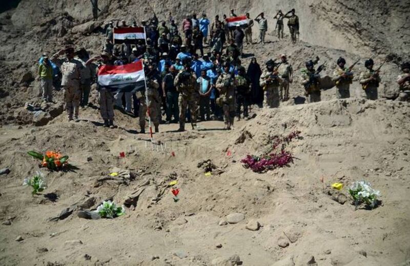 Iraq, trovate 10 fosse comuni con 1700 soldati iracheni 5