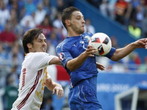Milan, visto che De Sciglio? Juventus e Napoli in agguato