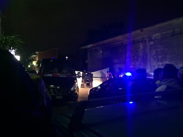 Killer in azione nel Napoletano: uccidono un 34enne e la madre  7