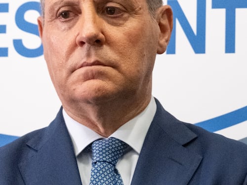 L'ipotesi scudo ai governatori ora scuote i partiti. L'altolà forcaiolo della sinistra