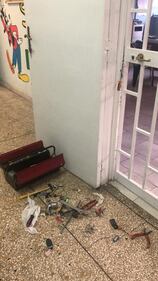 Scuola vandalizzata a Napoli 3