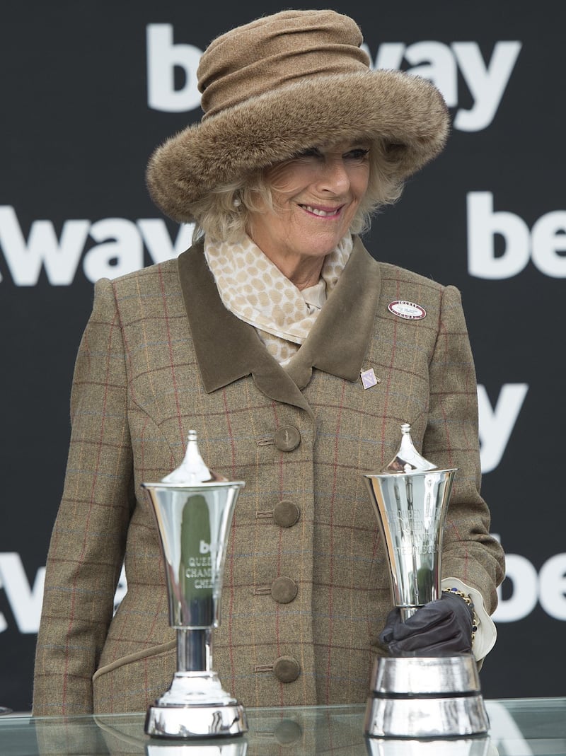 Camilla Parker Bowles, dottorato honoris causa 3