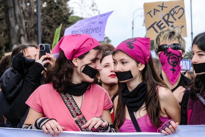 Corteo femminista di Roma, in 10mila per l'8marzo 1