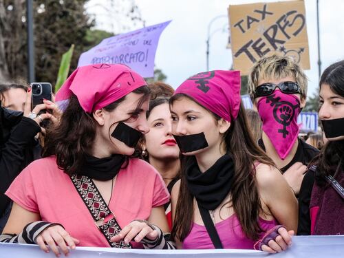 Corteo femminista di Roma, in 10mila per l'8marzo