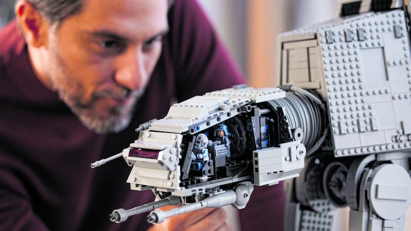 È il mattoncino il vero bene rifugio. La Lego fa boom. Non solo coi bimbi