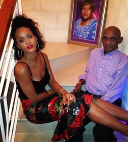 Il Natale di Rihanna 4